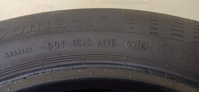 Continental 185/65 R15 88T 2x 7,5mm a 2x 5,5-6,5mm (Bazarové)
