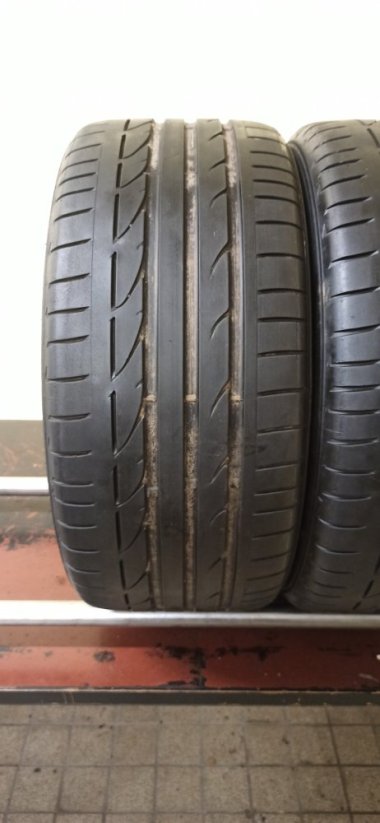 Bridgestone Potenza 245/40 R17 91W 4,5 mm (Bazarové)