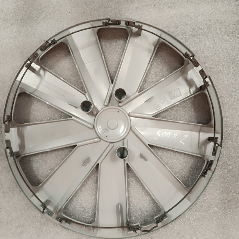 Poklice Volkswagen Passat, Golf, Touran 16" (použité)