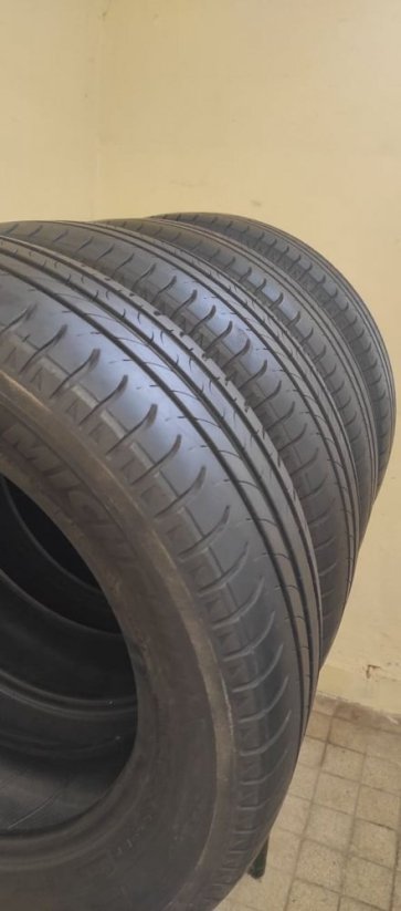Letní pneu Michelin 195/60/16 3x4,5-5,5mm; 1x3,5mm (Použité)