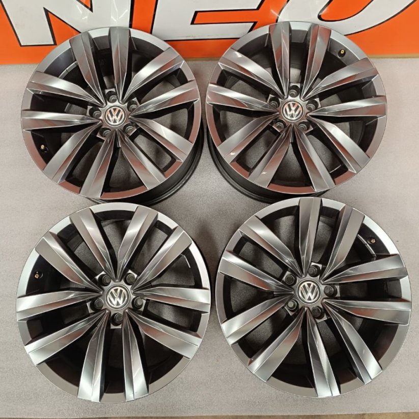Originální alu kola Volkswagen Arteon 8Jx18 ET40