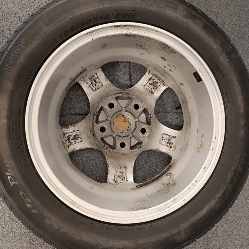 ALU kola Nissan Almera, letní pneu 185/65 R15