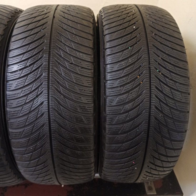 Michelin Pilot Alpin 5 235/45 R18 98V 4,5 - 5 mm (Bazarové)