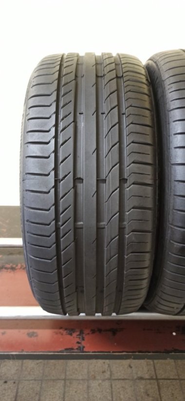 Continental ContiSport 225/40 R18 92Y 6 - 6,5 mm (Bazarové)