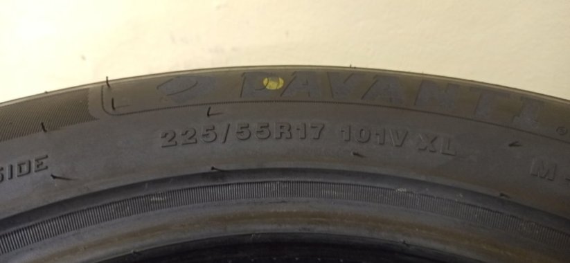 Davanti Wintoura+ XL 225/55 R17 101V 8,5 mm (Bazarové)