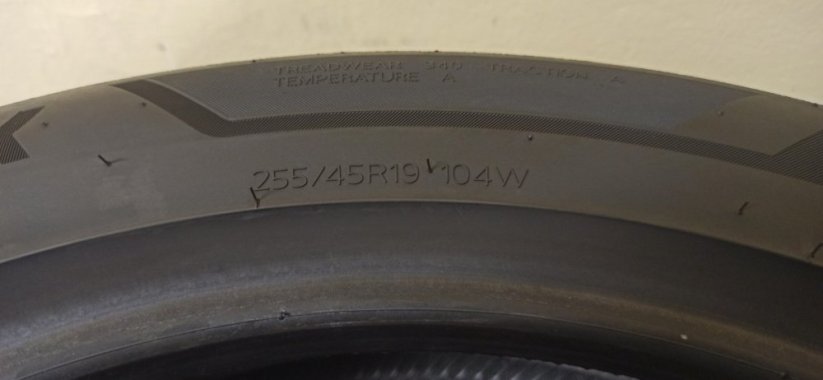 Hankook Ventus S1 EVO 255/45 R19 104W 3,5-4,5mm (Bazarové)