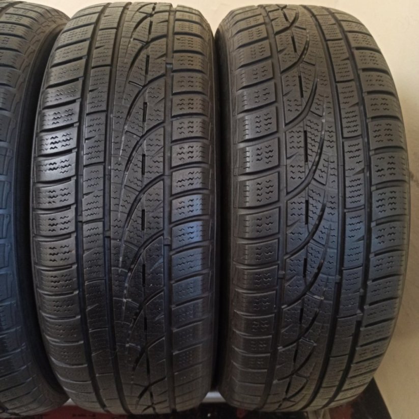 Hankook Winter icept evo 205/60 R16 96H 5 - 5,5mm (Použité)