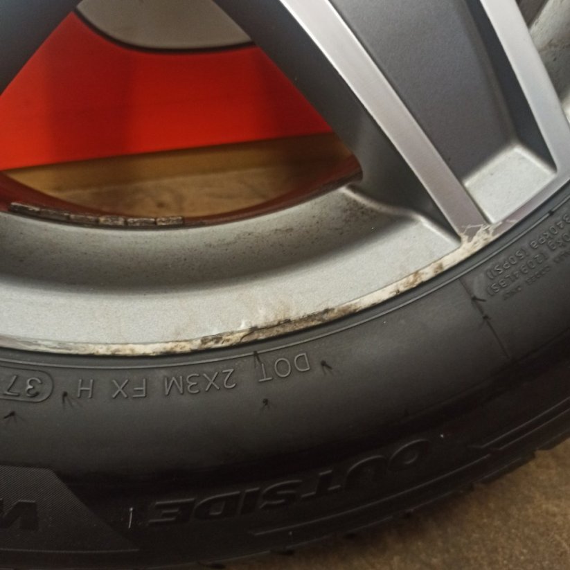 ALU kola Ronal 5x112, ET45, zimní pneu 235/60 R17
