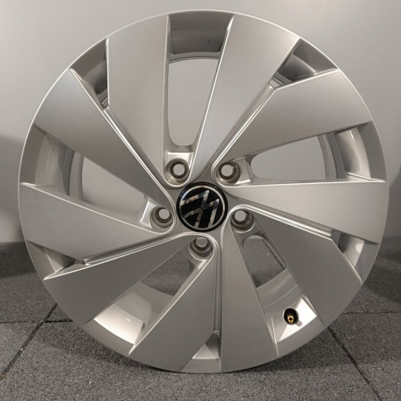 Originální alu kola Volkswagen Golf VIII, R17 ET46