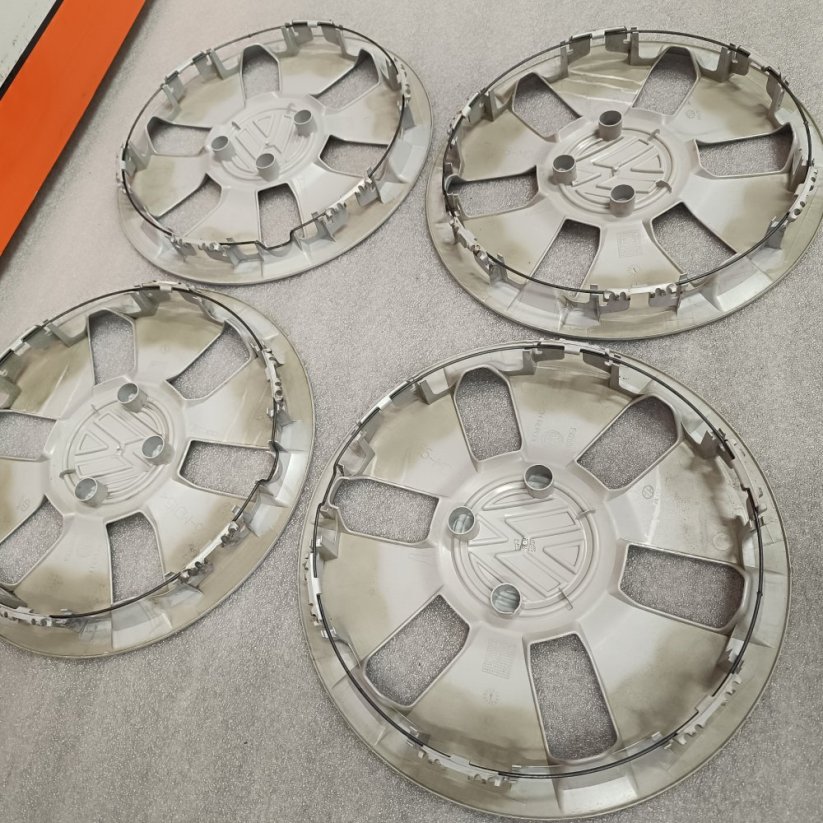 Puklice Volkswagen 14" TOP STAV (bazarové)