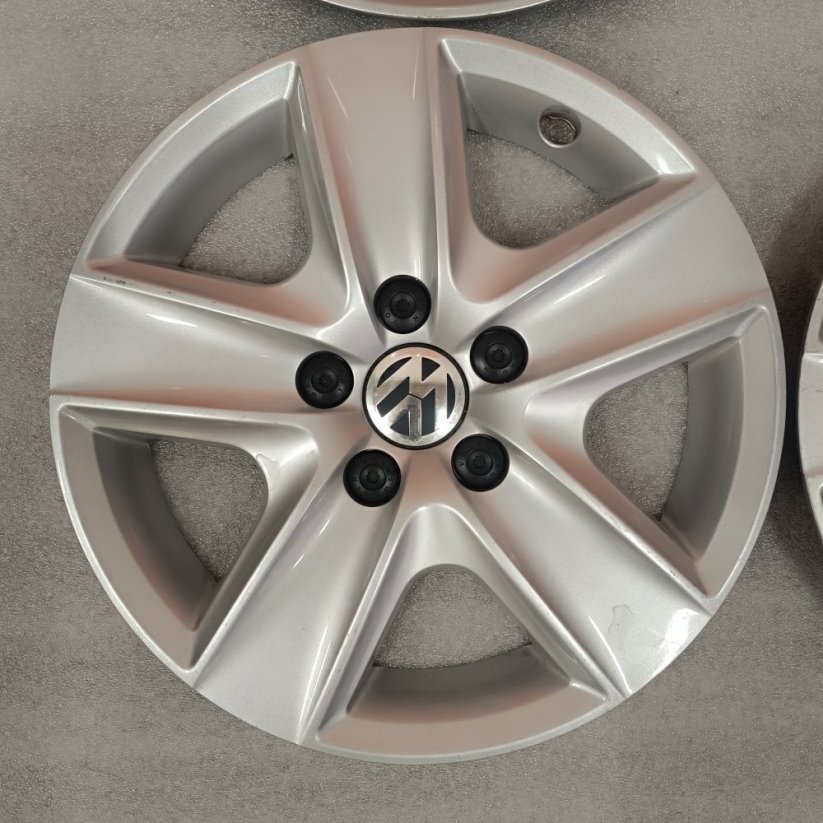 Poklice Volkswagen Golf IV 16" (bazárove)