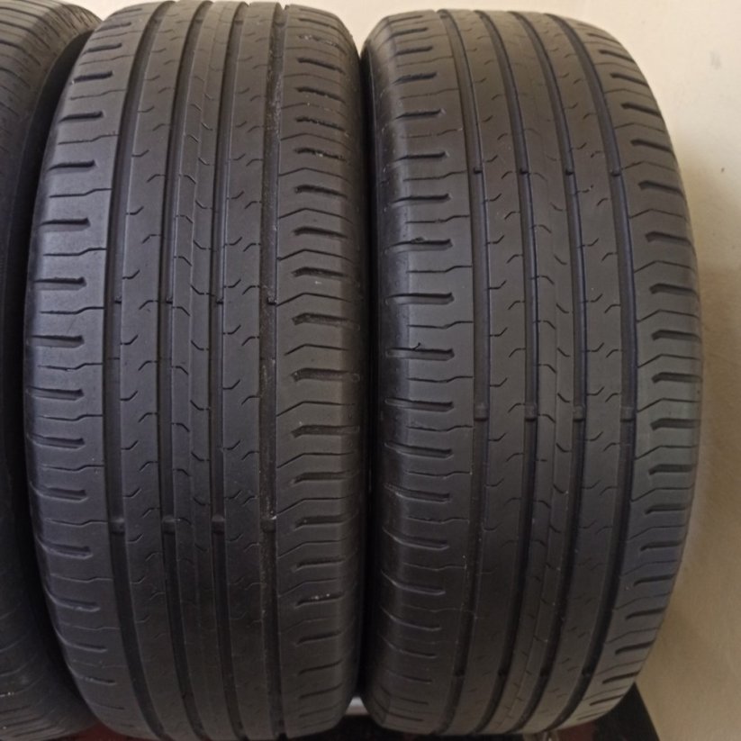 Continental Conti Eco 215/60 R17 96H 4,5 mm (Bazarové)