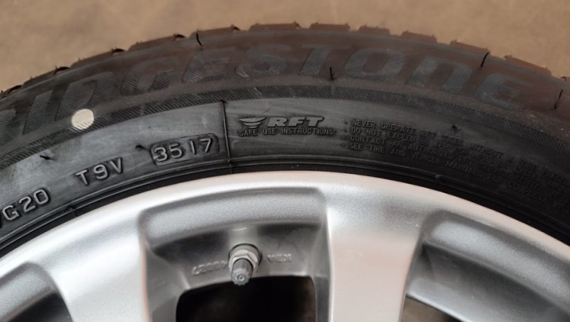ALU kola OXXO 5x120 zimní pneu 205/60/16 NOVÁ SADA