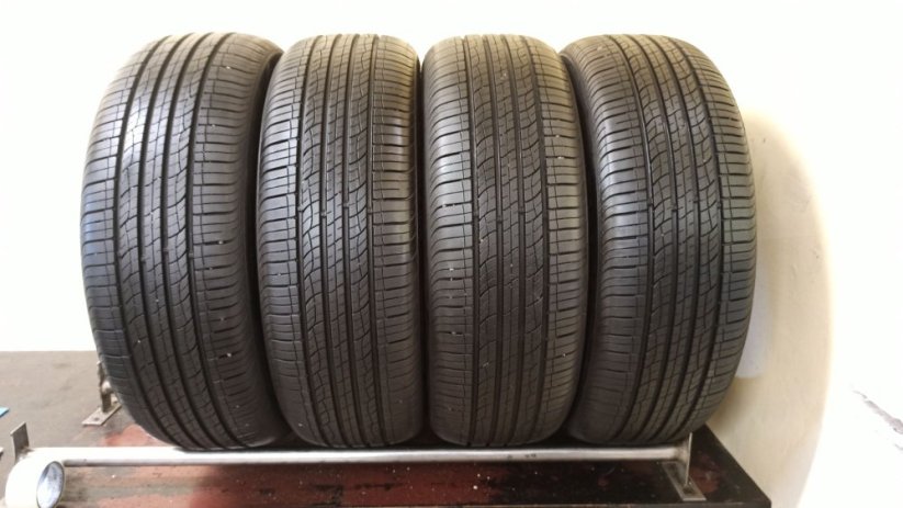 Pirelli Cinturato P7 235/60 R19 107H 6,5 - 7 mm (Bazarové)