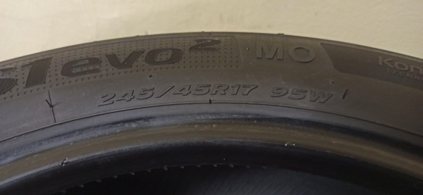 Hankook Ventus S1 Evo 2 245/45 R17 95W 4,5-5mm (Bazarové)