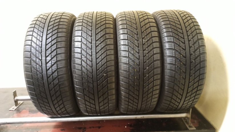 Goodyear Vector 4 Seasons 205/50 R17 93V 5 - 6 mm (Použité)
