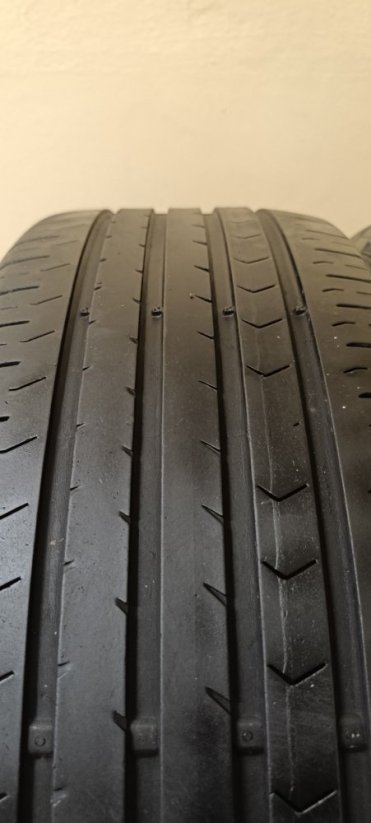Continental Conti Premium 5 225/60 R17 99V 4,5 mm (Použité)