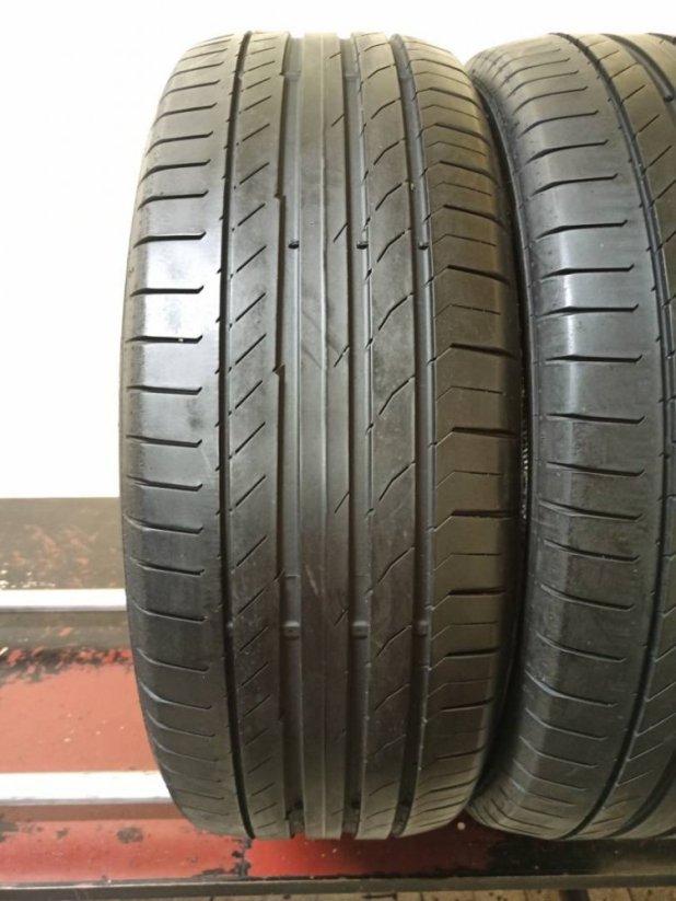 Continental 235/55 R19 105W 4,5-5mm (Použité)