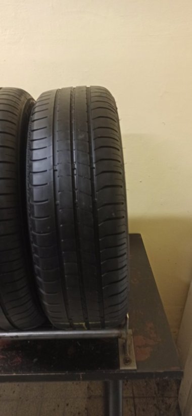 Bridgestone 185/65 R15 92V 4-5mm (Použité)