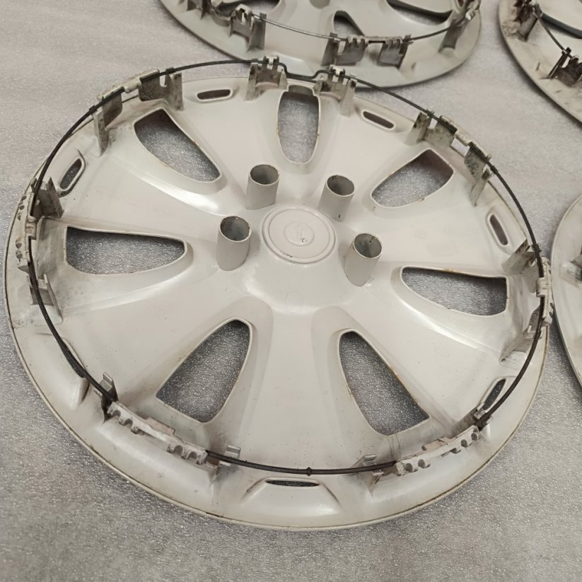 Puklice Ford Focus, Mondeo, C-Max 16" (bazarové)