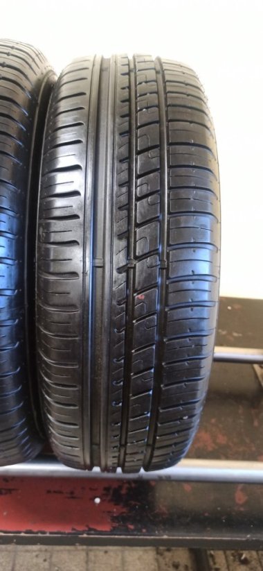 Avon 185/65 R14 86T 5,5-6,5mm (Bazarové)