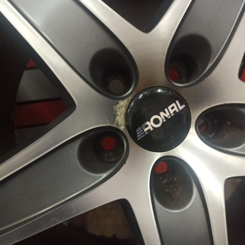 ALU kola Ronal 5x112, ET45, zimní pneu 235/60 R17