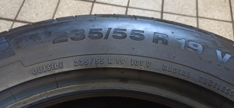 Continental 235/55 R19 101V 2x5,5mm; 2x5mm (Použité)