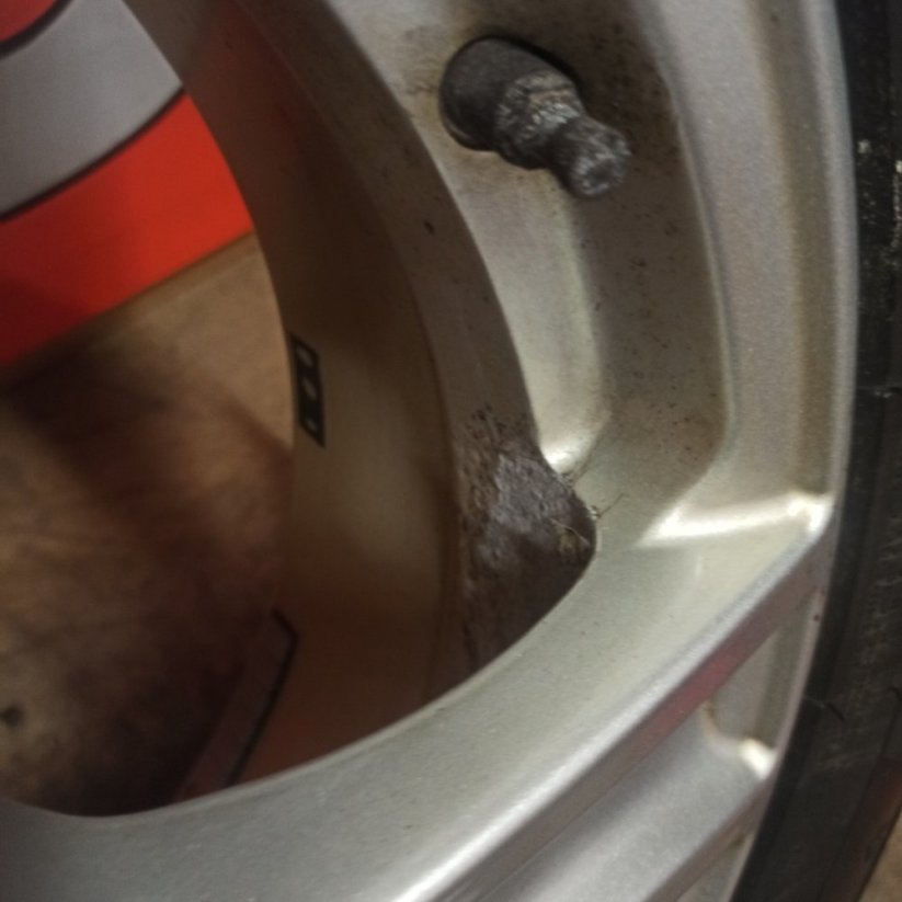 ALU kola Brock 5x114,3 + zimní pneu 225/55 R17