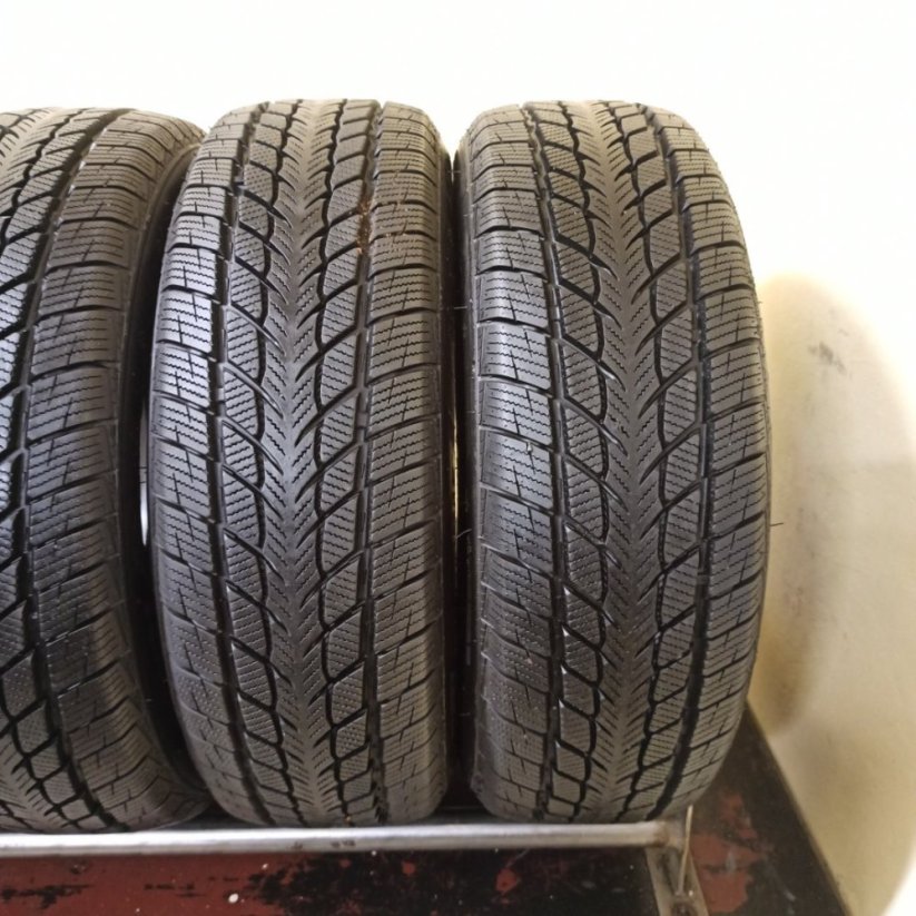 Davanti Wintoura XL 185/60 R15 88T 7,5 mm (Použité)