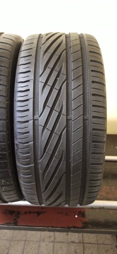 Uniroyal RainSport 5 245/35 R19 93Y 5 - 6 mm (Bazarové)