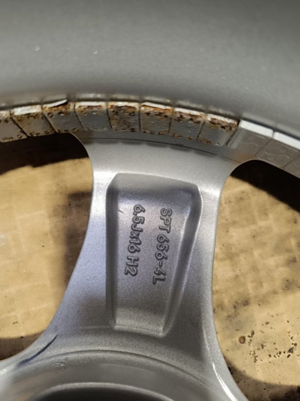 Alu kola Platin 4x108 ET20 + zimní pneu 195/55 R16