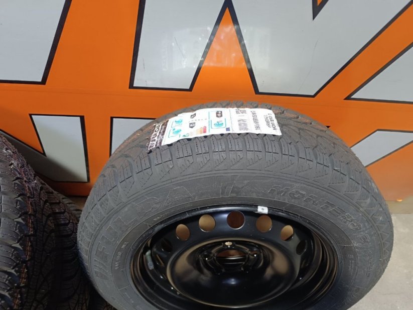 Zimní komplet TPCA 5x108 ET42 + pneu 195/65R15