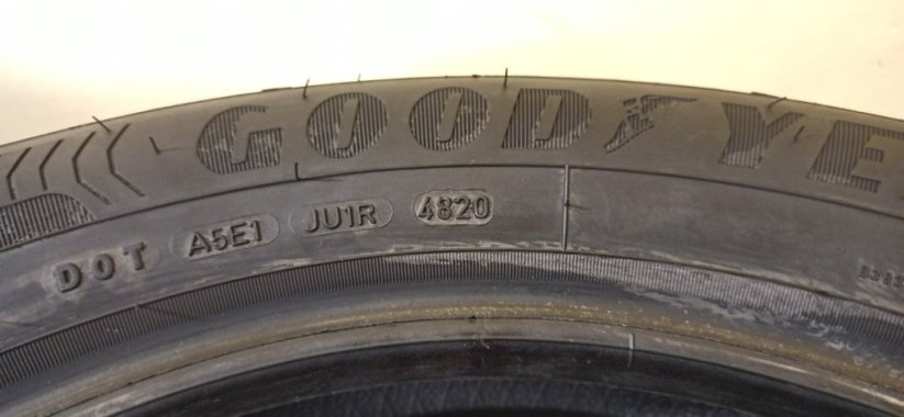 Goodyear Efficient Grip 205/55 R17 91V 6 mm (Bazarové)