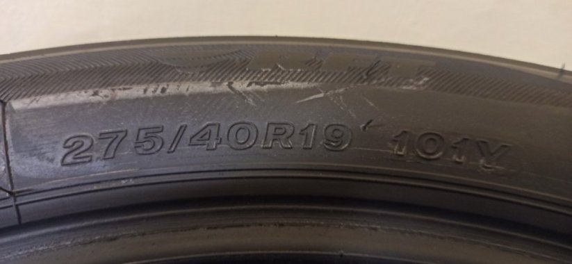 Bridgestone Potenza 275/40 R19 101Y 3 - 4 mm (Bazarové)