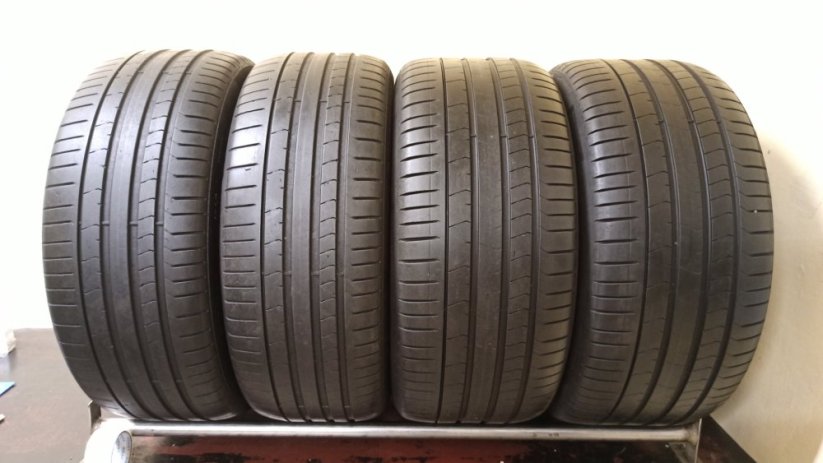 Dvourozměr Pirelli P Zero 275/45 R20 + 305/40 R20 (Použité)