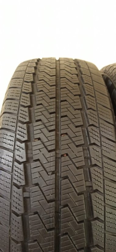 Nankang Winter Activa 215/70 R15C 109/107T 6,5 mm (Bazarové)