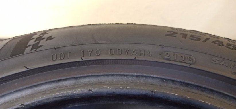 KUMHO Ecsta HS51 , 215/45 R16 7mm (Použité)
