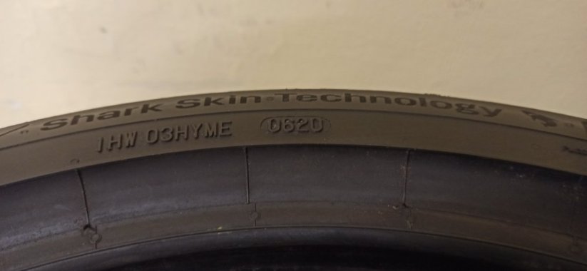 Uniroyal RainSport 5 245/35 R19 93Y 5 - 6 mm (Bazarové)