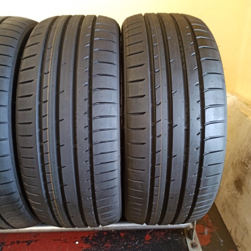 Toyo 215/45 R18 8mm DEMO (Bazarové)