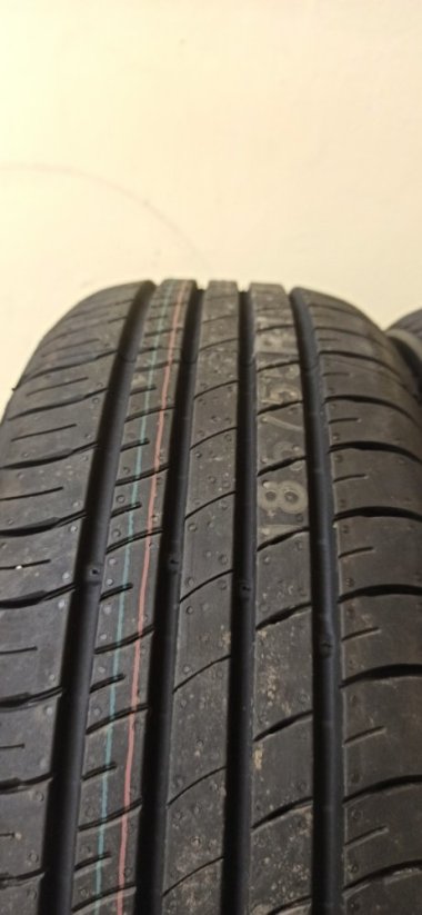 Kumho Ecowing ES01 185/55 R15 86H DEMO (Použité)