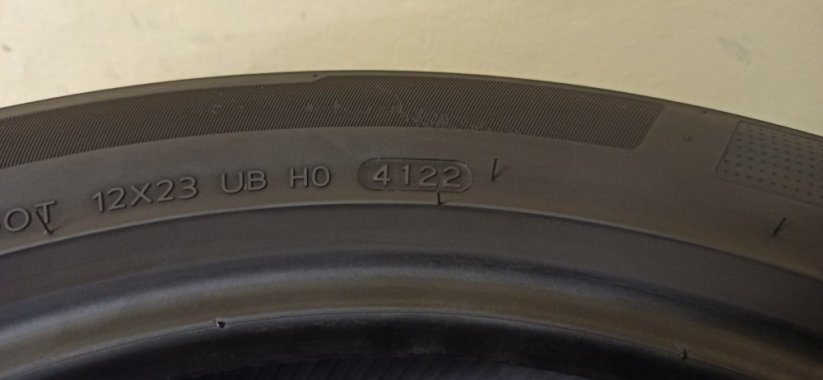 Hankook Ventus S1 evo2 SUV 235/50 R19 99V 5 mm (Bazarové)