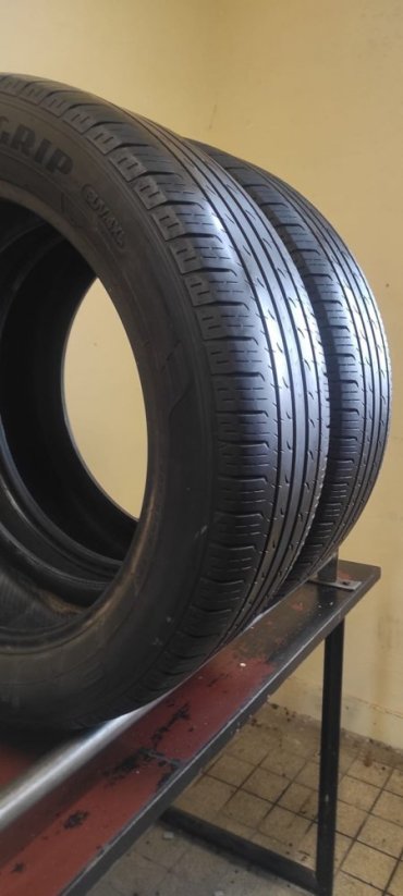 Letní pneu Goodyear 225/55/19 4-5mm (Bazarové)