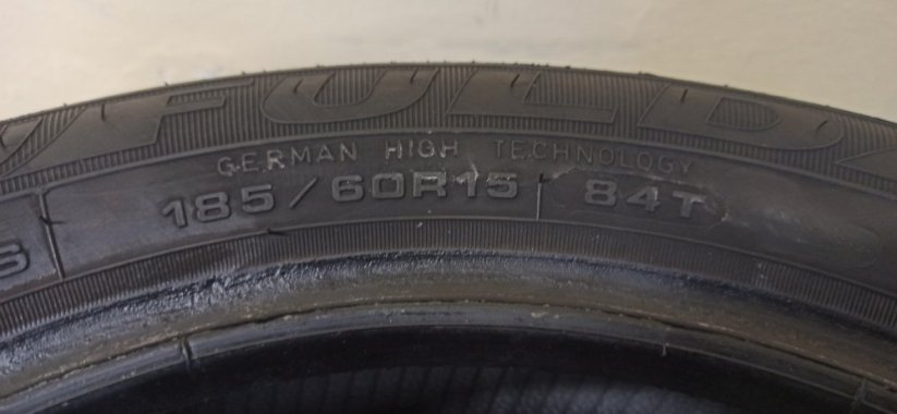 Fulda 185/60 R15 84T 1x6-6,5mm 1x5-6mm (Bazarové)
