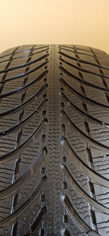 Michelin 235/55 R19 101H 4 - 6 mm (Bazarové)