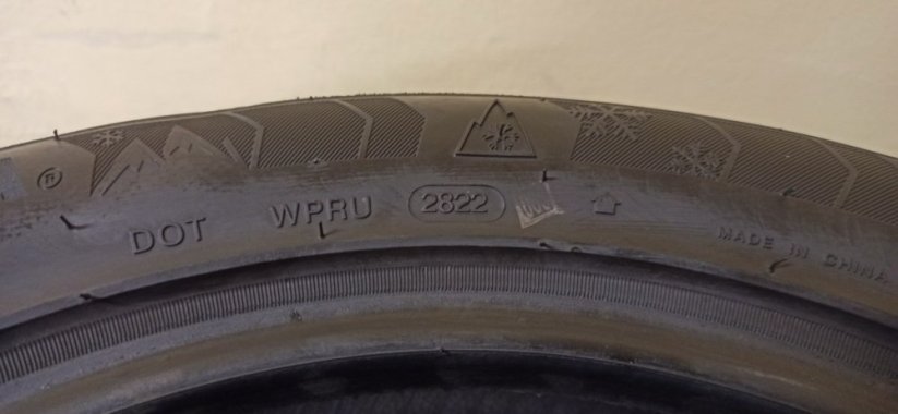 Davanti Wintoura XL 185/60 R15 88T 7,5 mm (Použité)