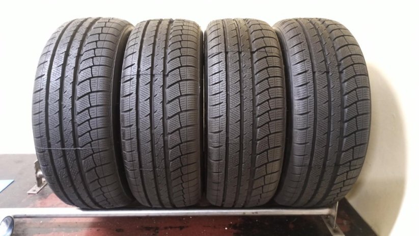 Davanti Wintoura+ XL 225/55 R17 101V 8,5 mm (Bazarové)