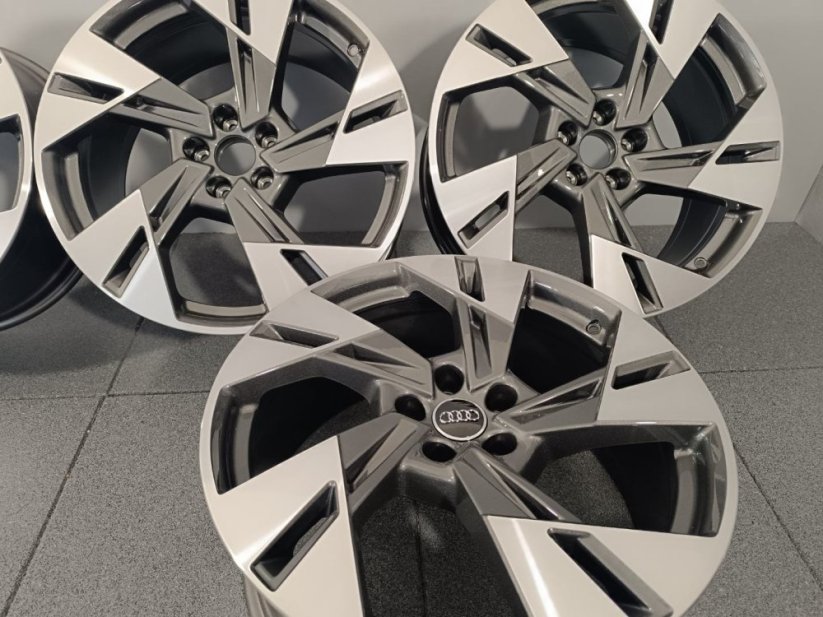 Originální alu kola Audi e-tron 9Jx20'' , ET38