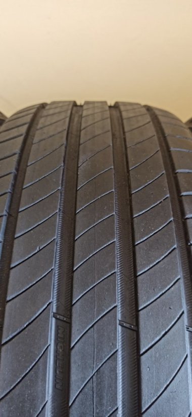 Michelin Primacy 4 205/55 R17 91V 4,5 - 6,5 mm (Bazarové)