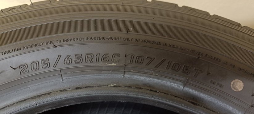 Falken Linam Van01 205/65 R16C 107/105T 8 mm (Použité)