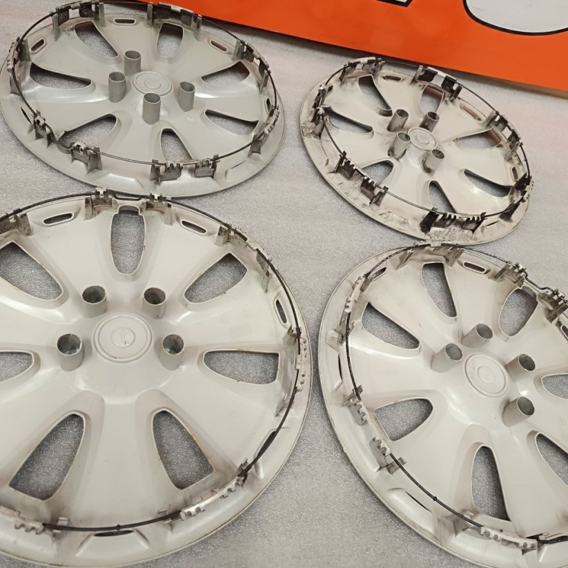 Puklice Ford Focus, Mondeo, C-Max 16" (bazarové)